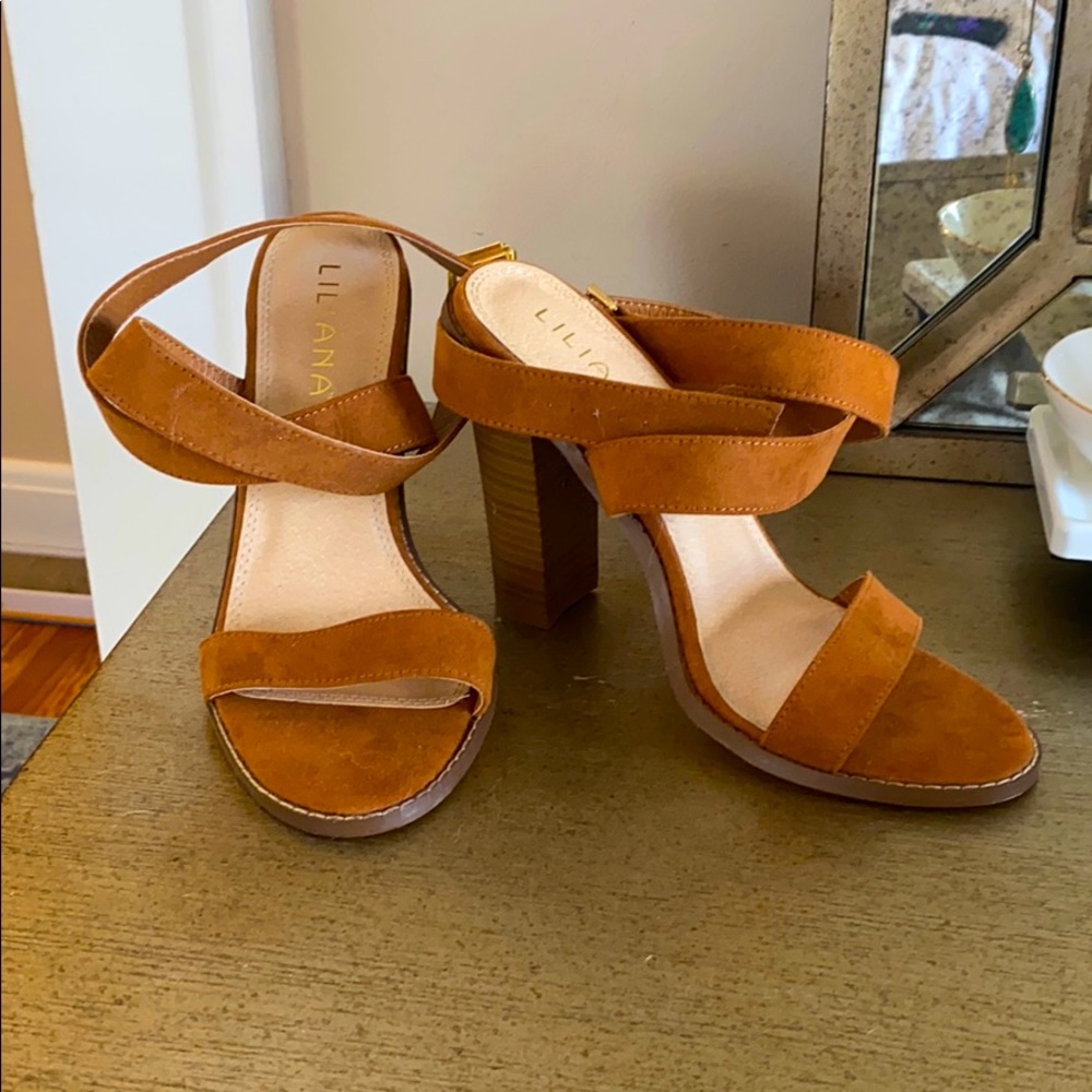 Brand NEW Liliana Wrap-Up Heels